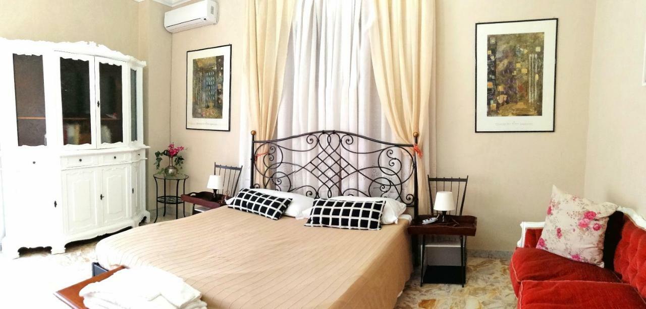 Residenza Carlo Di Borbone Apartment Caserta Ngoại thất bức ảnh