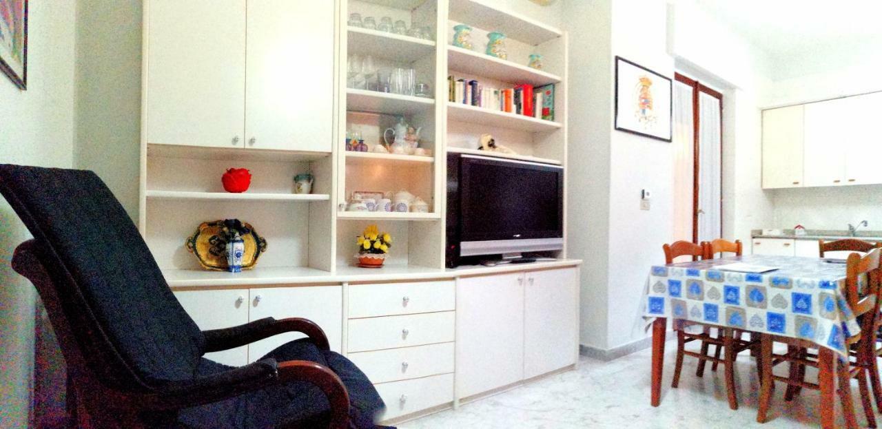 Residenza Carlo Di Borbone Apartment Caserta Ngoại thất bức ảnh